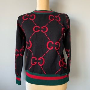 ‼️SOLD‼️Women’s Designer Logo Sweater Size Small